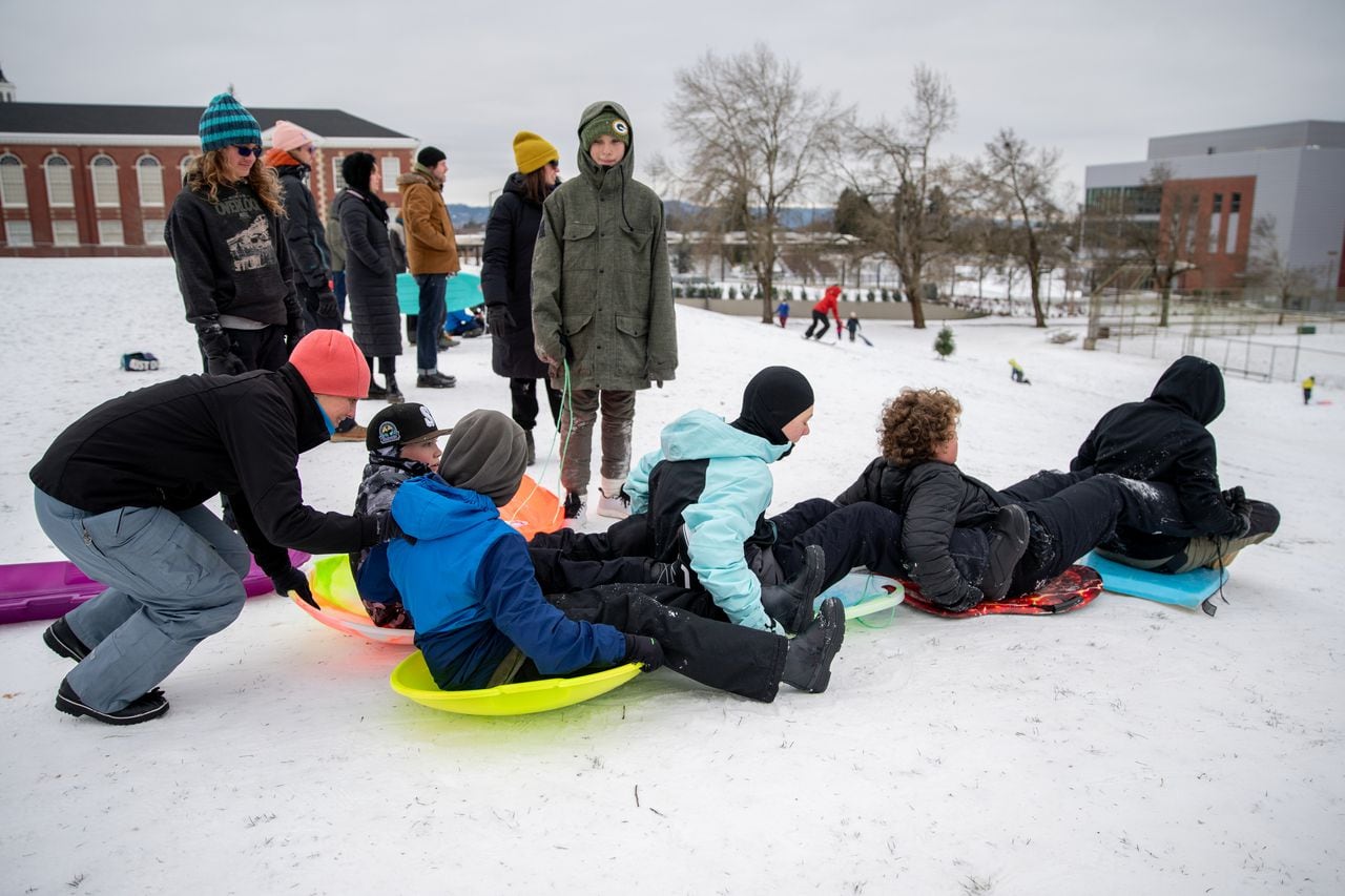 Featured image for "Winter Weather Forces Oregon School Closures and Service Shutdowns"
