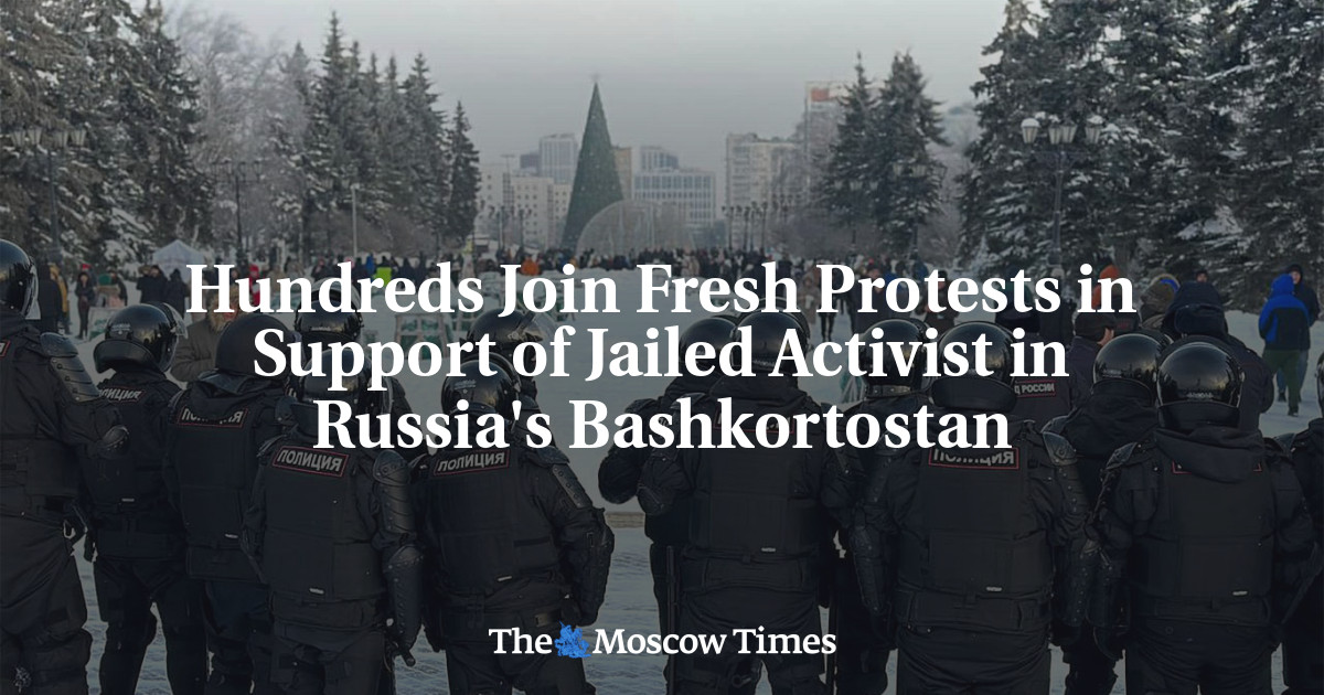 Featured image for "Rural Russia Protests: Support for Jailed Activist Grows"