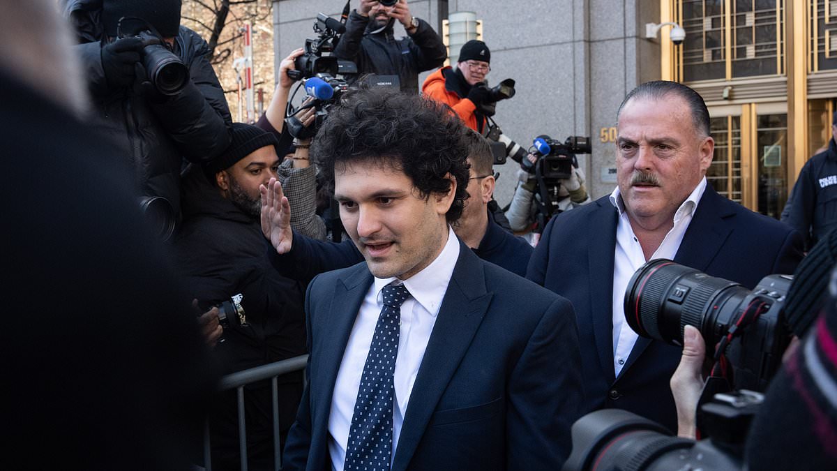 Featured image for "Prosecutors Drop Second Trial Plans for FTX Founder Bankman-Fried"