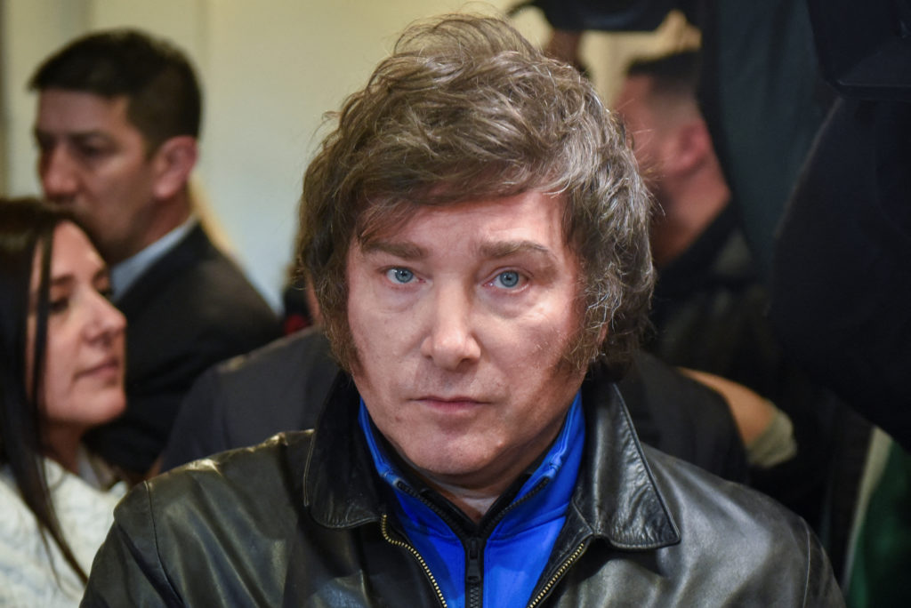 Featured image for "Argentina's Currency Plunges as Trump-Admiring Candidate Surges in Primary Election"