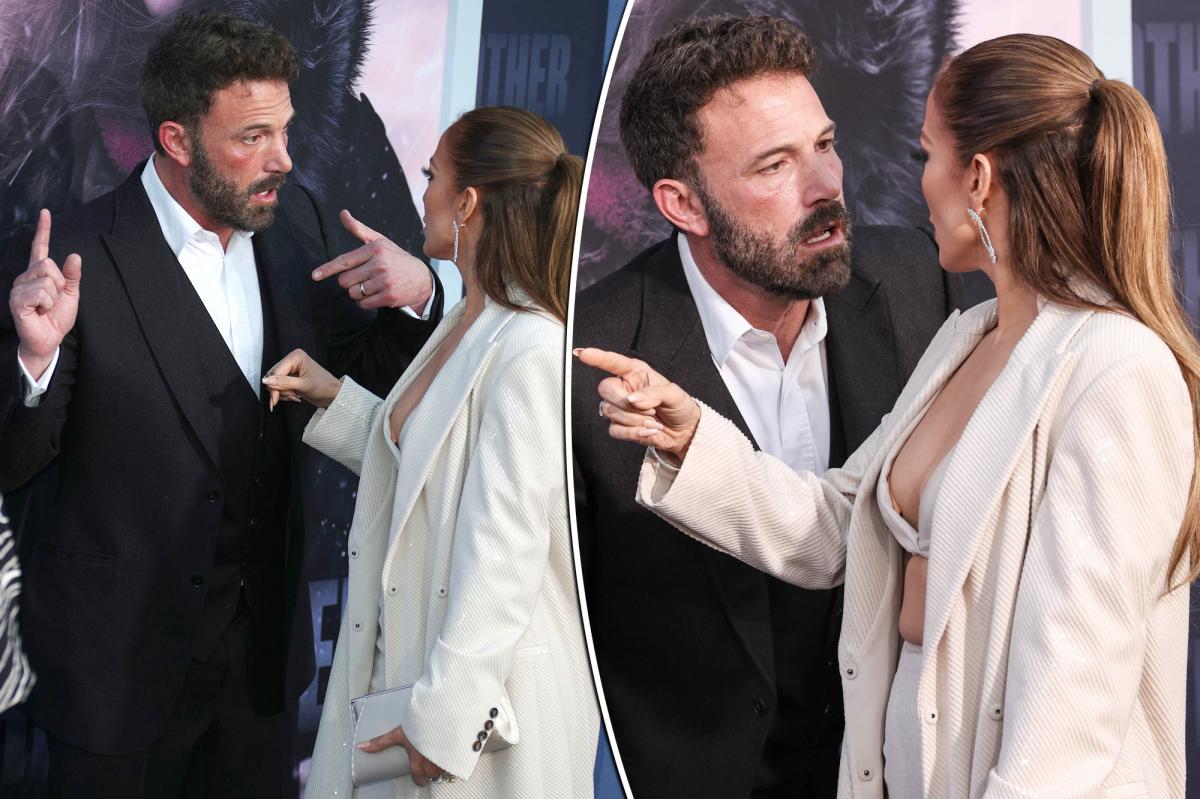 Insider reveals details of Jennifer Lopez and Ben Affleck's red carpet drama.