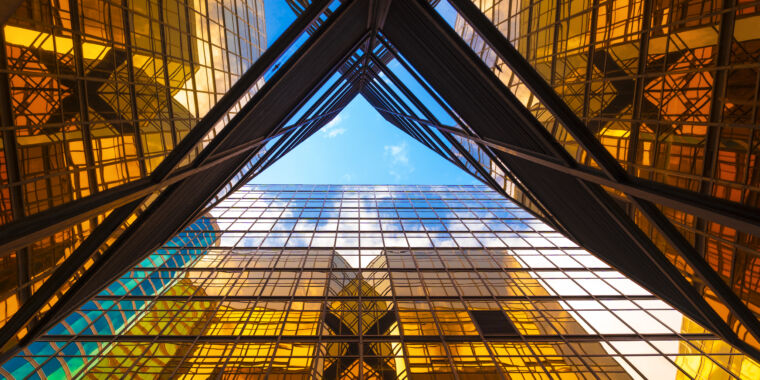 Featured image for "40 Years On, The X Window System Remains Surprisingly Relevant"