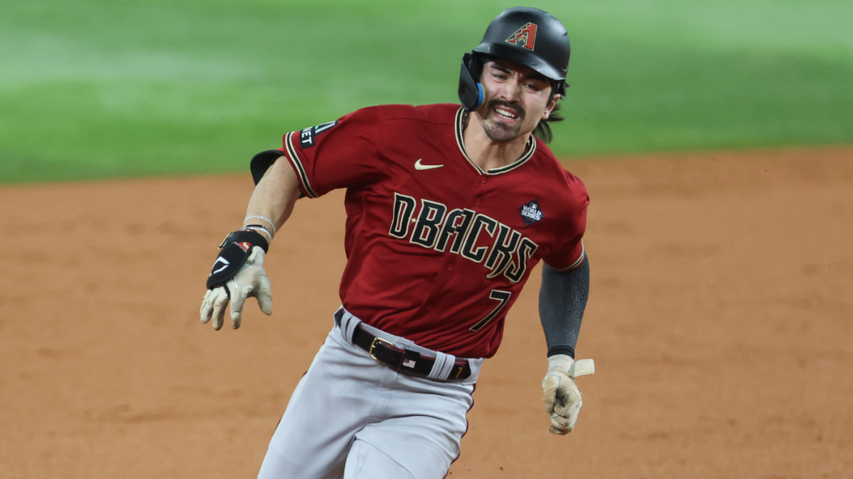"Exciting World Series Game 2: Rangers vs. Diamondbacks, HR caps Rangers' rally, and more!"