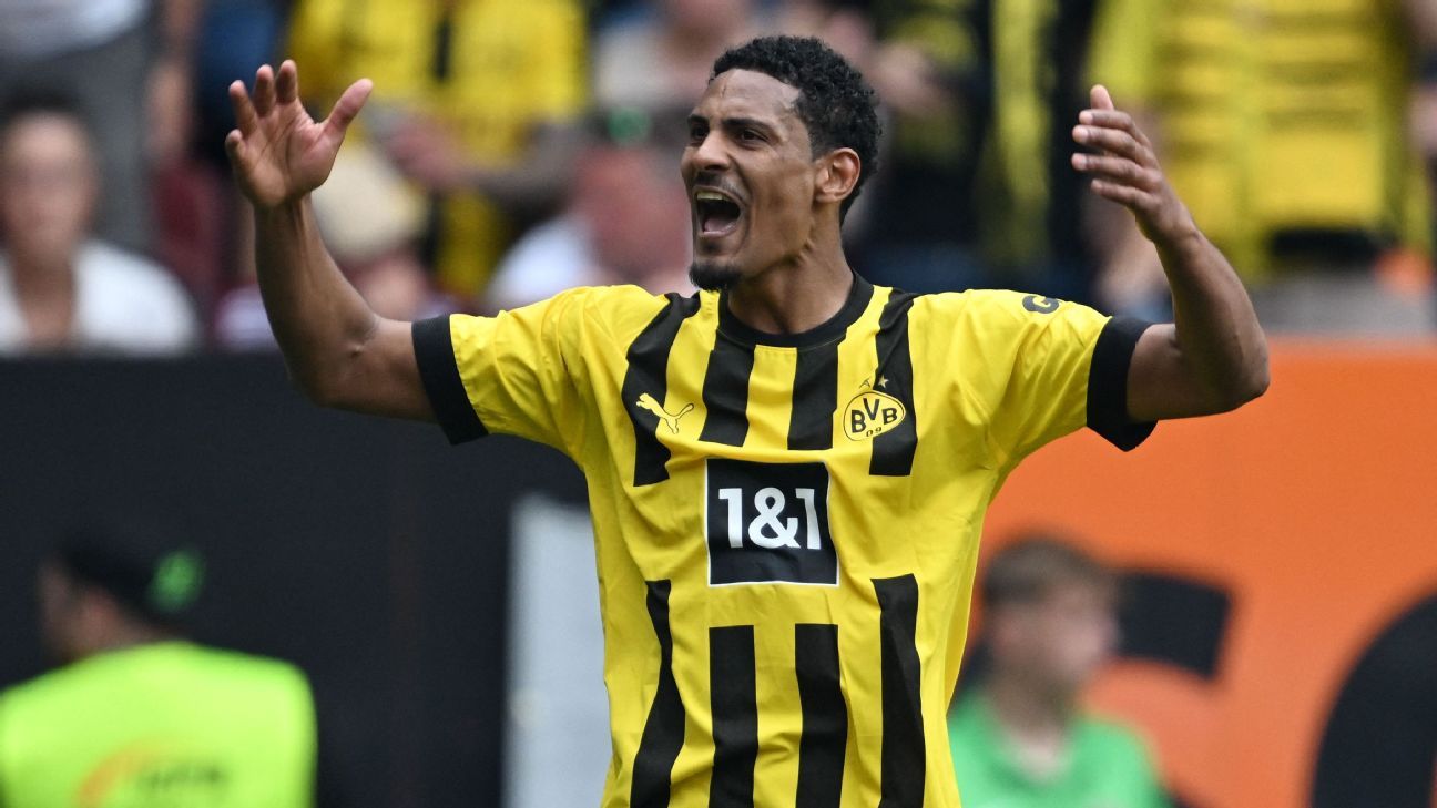 Featured image for "Borussia Dortmund Dominates FC Augsburg to Edge Closer to Bundesliga Title"