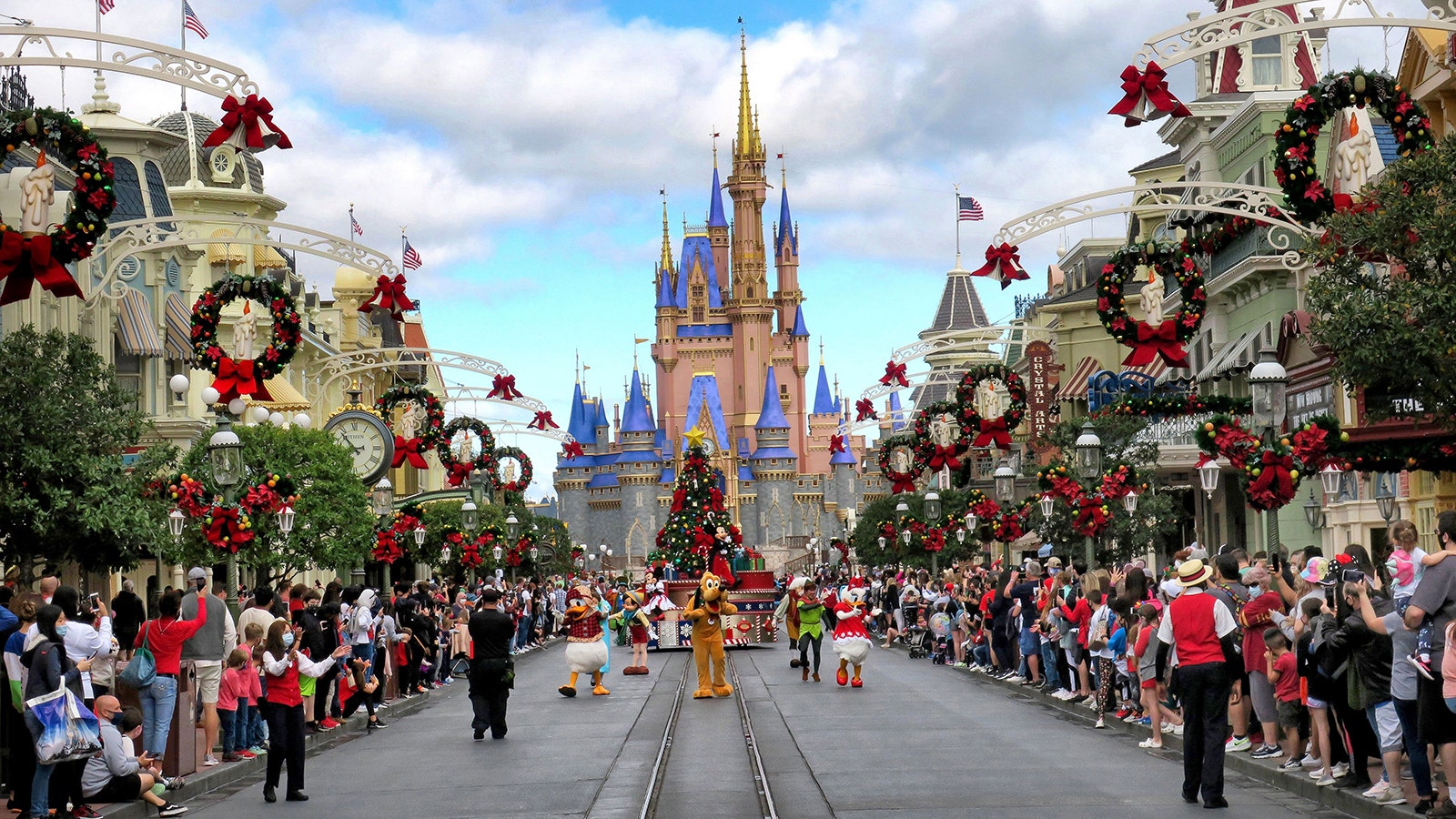 Disney World and Unions Agree on Wage Increase in Tentative Deal