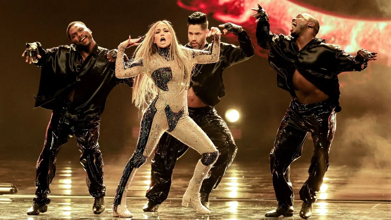 Featured image for Jennifer Lopez Emphasizes Self-Acceptance and Clear Relationship Boundaries