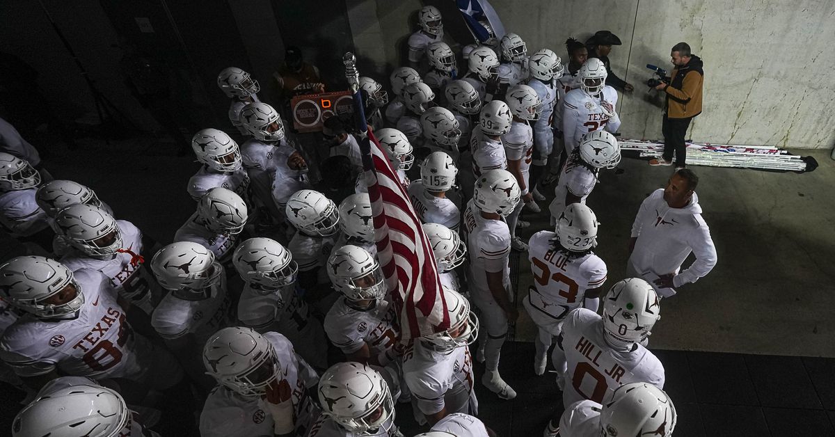 Featured image for Texas Longhorns Shine on National Signing Day with Key Recruits