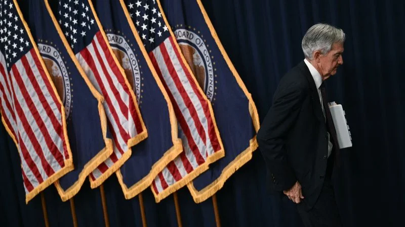 Fed Maintains Steady Interest Rates Amid Tariff Uncertainty