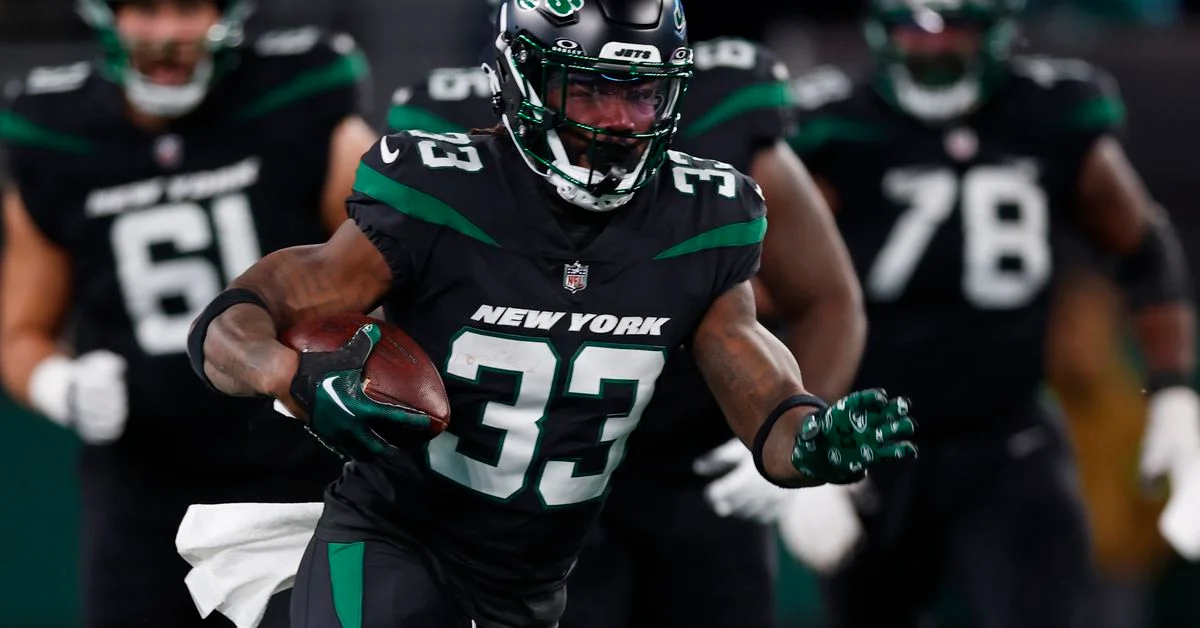 Featured image for "Speculation Swirls Around Dalvin Cook's Future as Teams Eye Potential Acquisition"