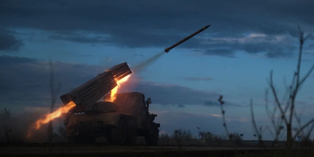 NATO Urged to Fully Support Ukraine to Avoid Future War with Russia