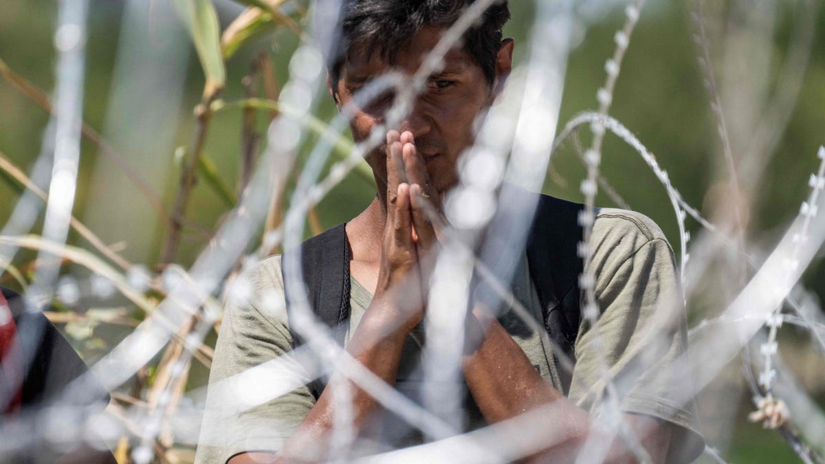 Surge in Border Crossings: Record-breaking Numbers of Migrants Arriving in the U.S.