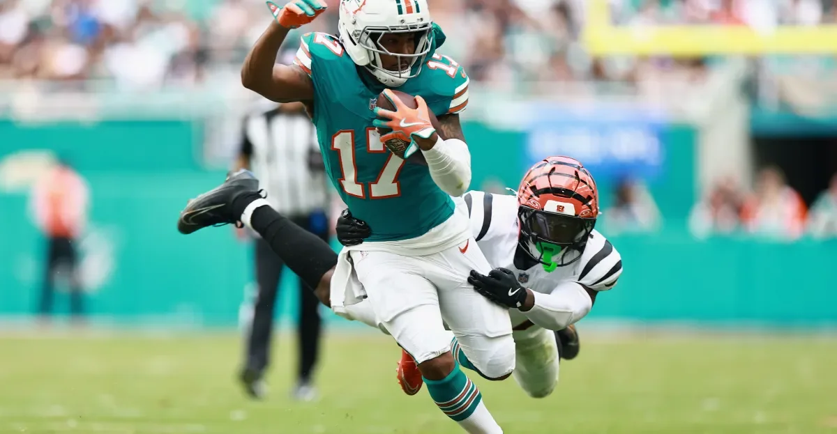 Dolphins Trade Jaylen Waddle to Broncos, Prompting 2026 Rebuild Debate
