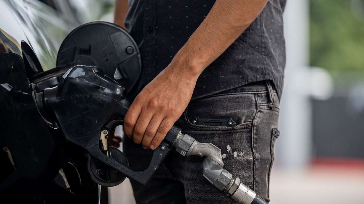 July Fourth Travel: Gas Prices Plummet, Airlines Struggle, Record-breaking Travel Expected, Tips to Avoid Peak Times, and Roadside Stranded Drivers