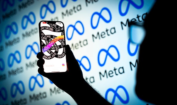 Threads: Privacy Concerns and Rapid Growth Challenge Twitter