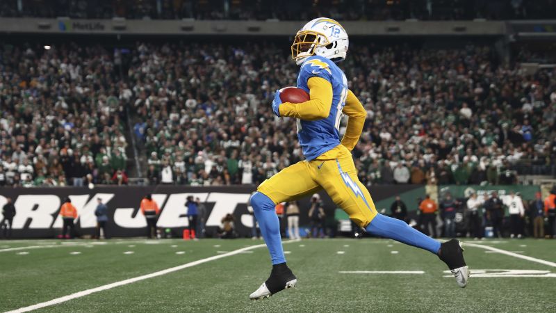 "Chargers' Rookie Derius Davis Shines with Stunning Punt Return TD in Win over Jets"