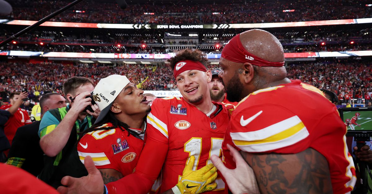 Featured image for "Chiefs' Quest for Super Bowl 2025: Favorites, Three-Peat, and Potential Obstacles"