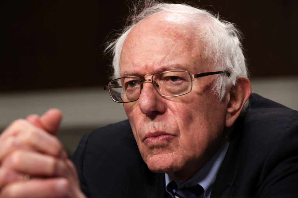 Featured image for "Debate Over Bernie Sanders' 32-Hour Workweek Proposal"