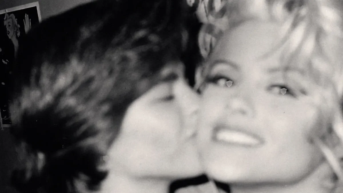 Uncovering Anna Nicole Smith's Untold Stories.