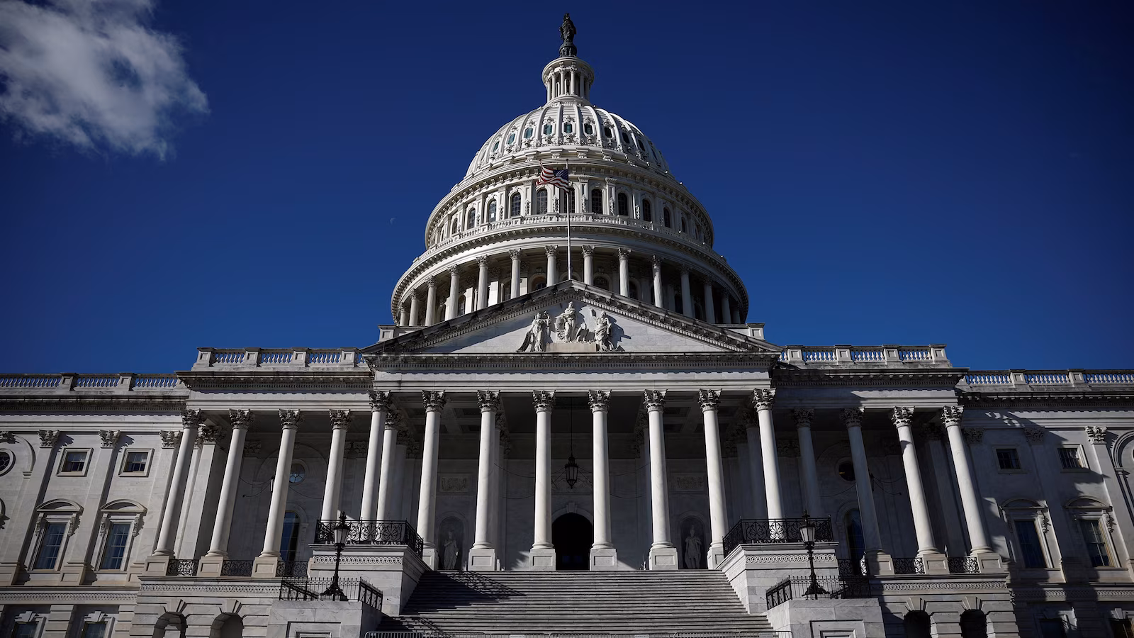 Featured image for Thanksgiving Bomb Threats Target Democratic Lawmakers in Connecticut