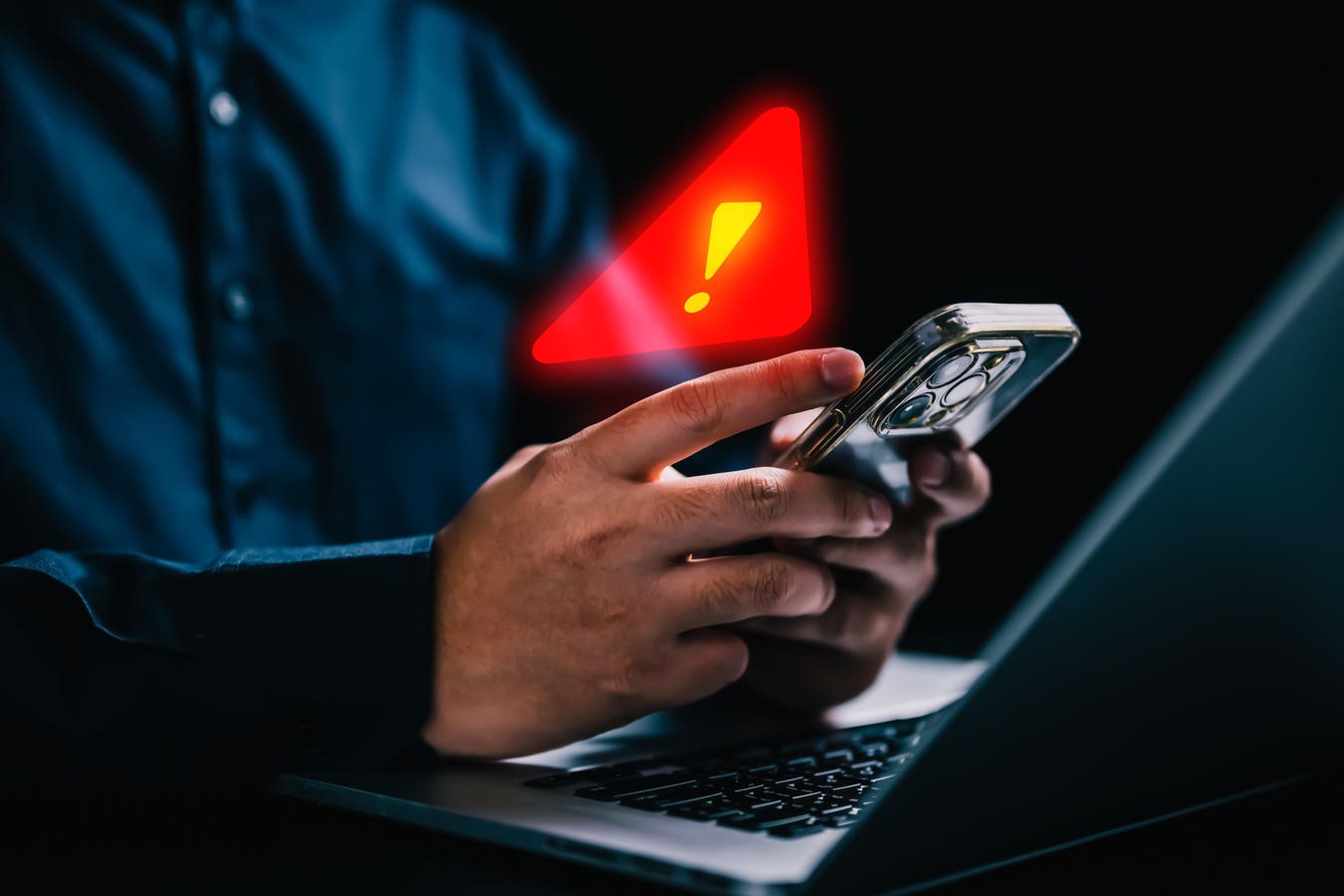 "U.S. Government Issues Warning for Active Exploitation of iPhone and macOS Security Flaws"