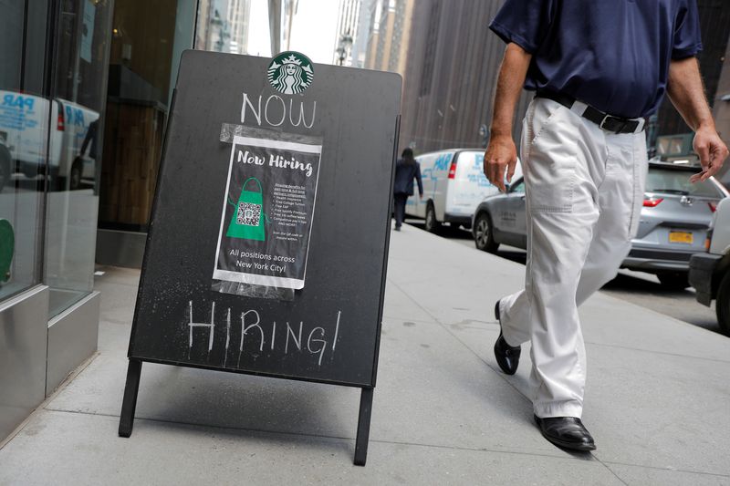 "US Weekly Jobless Claims Plummet, Signaling Strong Labor Market"
