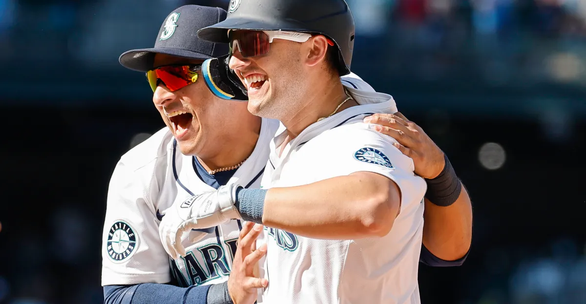 Featured image for Mariners secure series with 4-3 victory in 11 innings