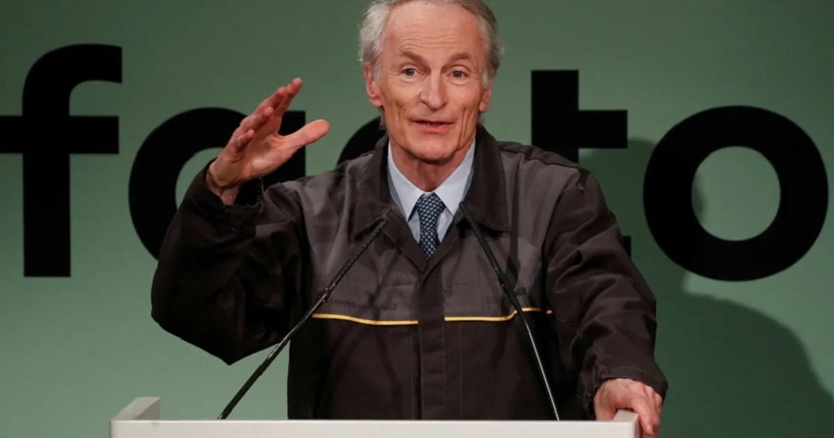 Renault Chairman Warns of Impending 'Chinese Storm' in Europe's EV Sector