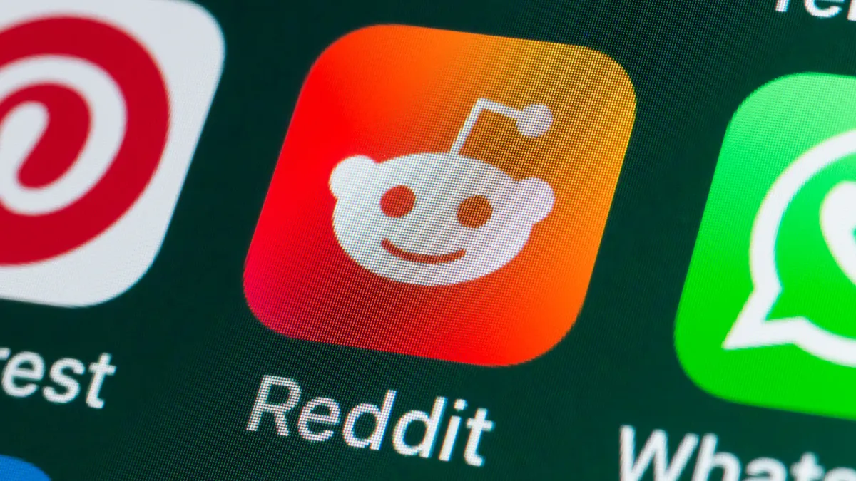 Featured image for Reddit Faces Repeated Outages, Users Report Widespread Issues