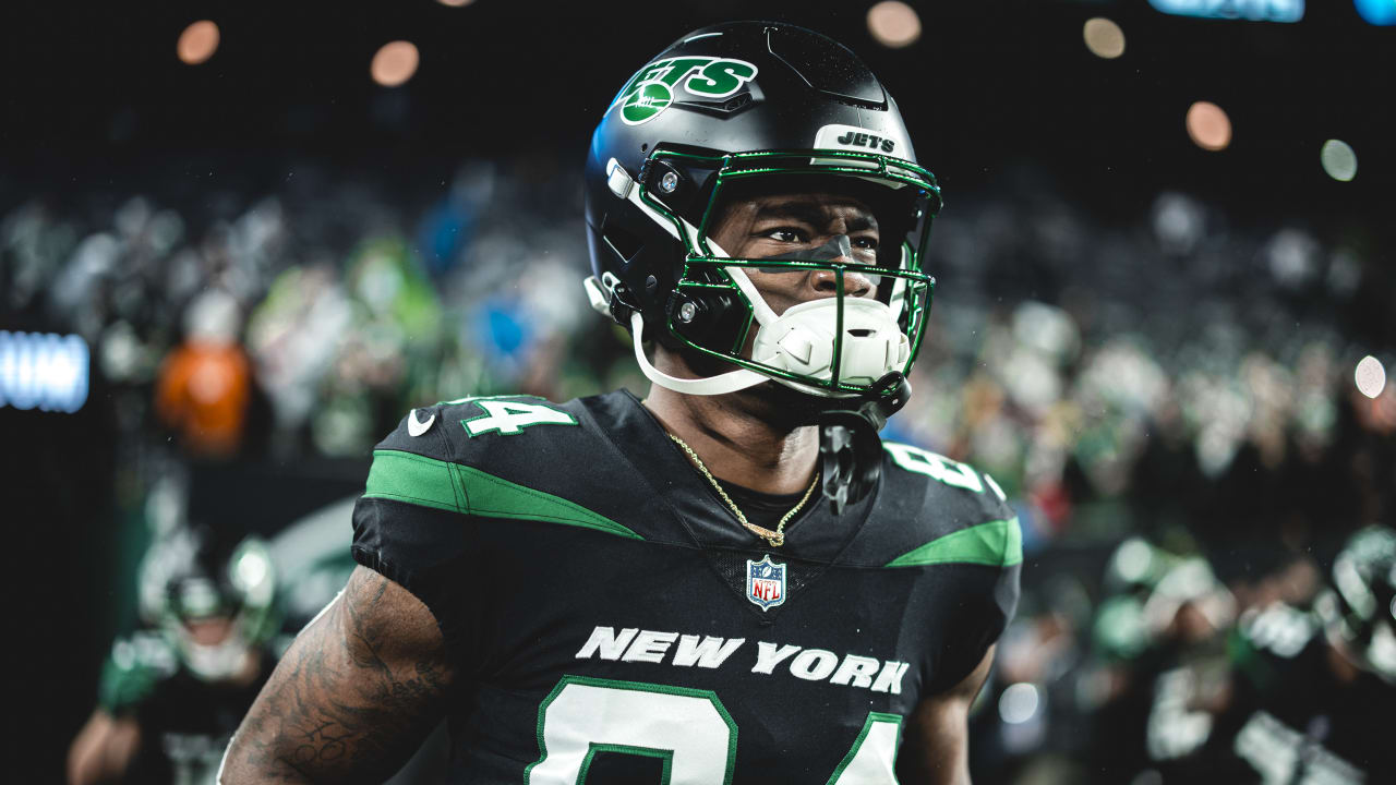 Corey Davis Shocks NFL Fans with Unexpected Retirement Announcement