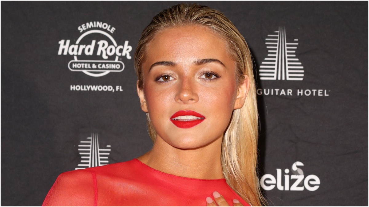 Featured image for Olivia Dunne and Skenes to Host 'College GameDay' with Humor and Excitement