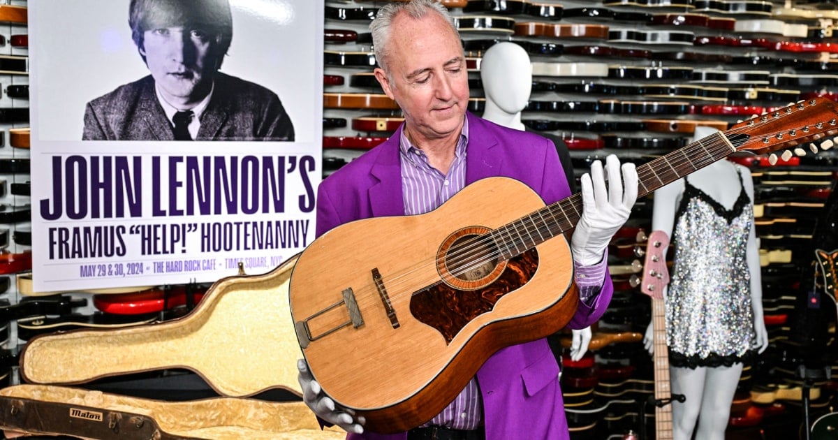 Featured image for John Lennon's 'Help!' Guitar Sells for Record $2.9 Million