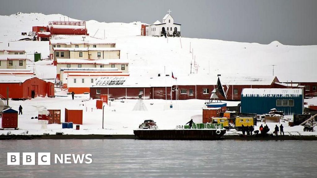 Featured image for US Teen Influencer Released from Antarctic Air Base After 2 Months