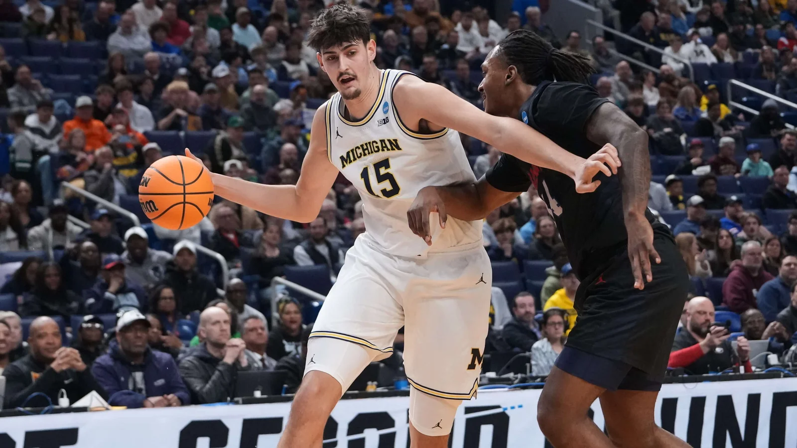 Michigan-St. Louis Set for High-Octane March Madness Round of 32 Clash