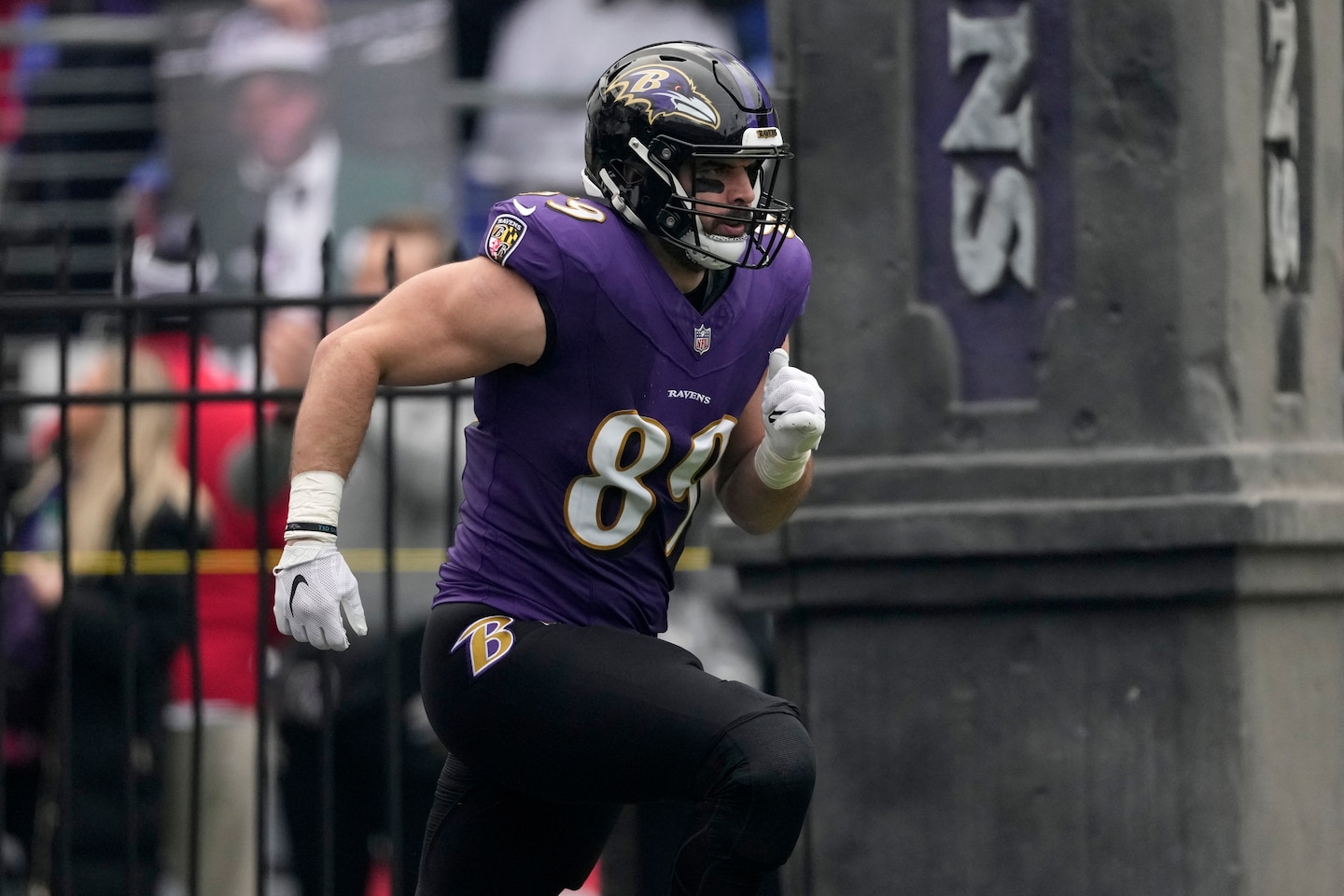 Featured image for Ravens' Mark Andrews' Heroic Act During In-Flight Emergency