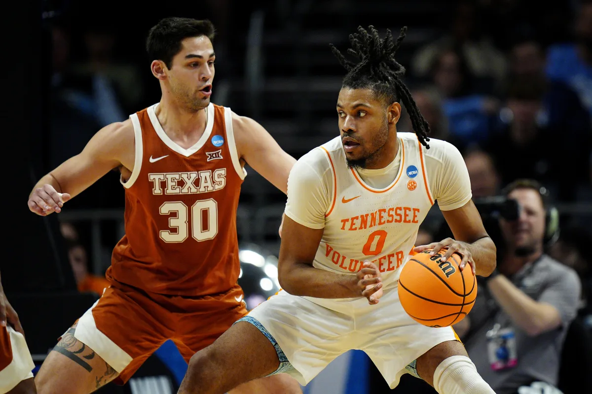 Featured image for "Tennessee Holds Off Texas in 62-58 Victory"