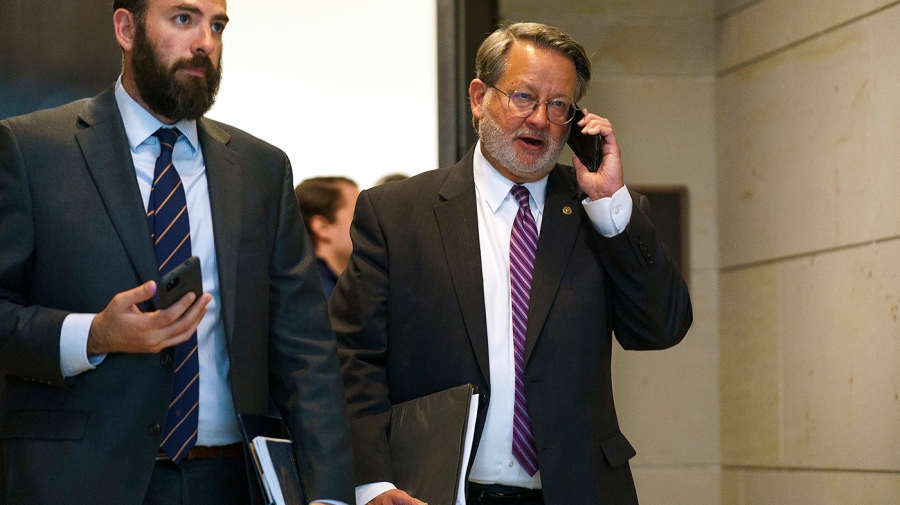 Senate Democrats' Campaign Chief Vows to Stay Out of GOP Primaries.