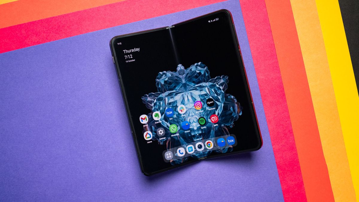 Featured image for "Exploring the OnePlus Open: Foldable Innovation and Stylus Compatibility"