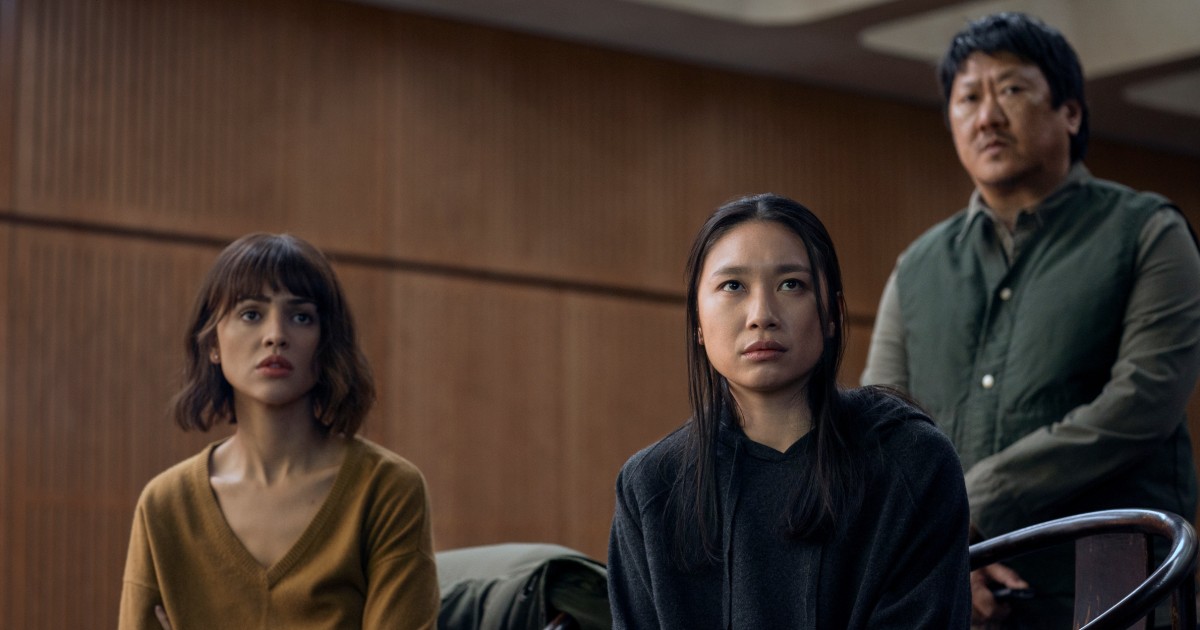 Featured image for "Netflix's '3 Body Problem' Cast Confronts Whitewashing Criticism and Cut Backstory"
