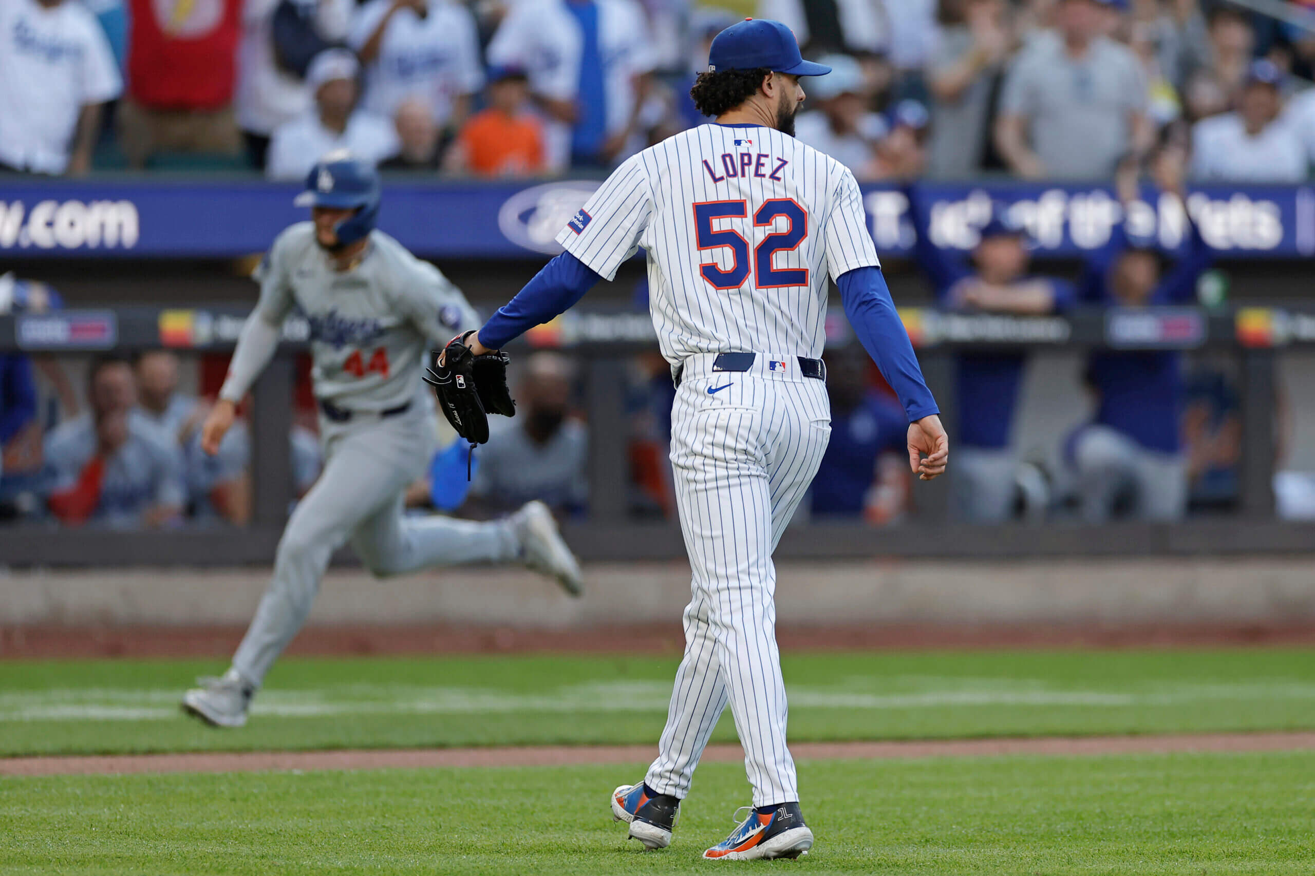 Featured image for Mets Cut Jorge López After Ejection and Glove Toss Incident