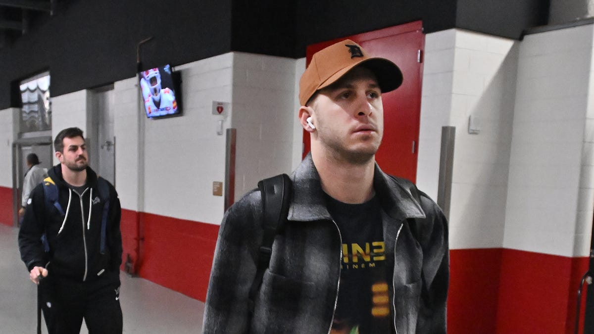 Eminem's Fiery Encounter with 49ers Fans at NFC Championship Game