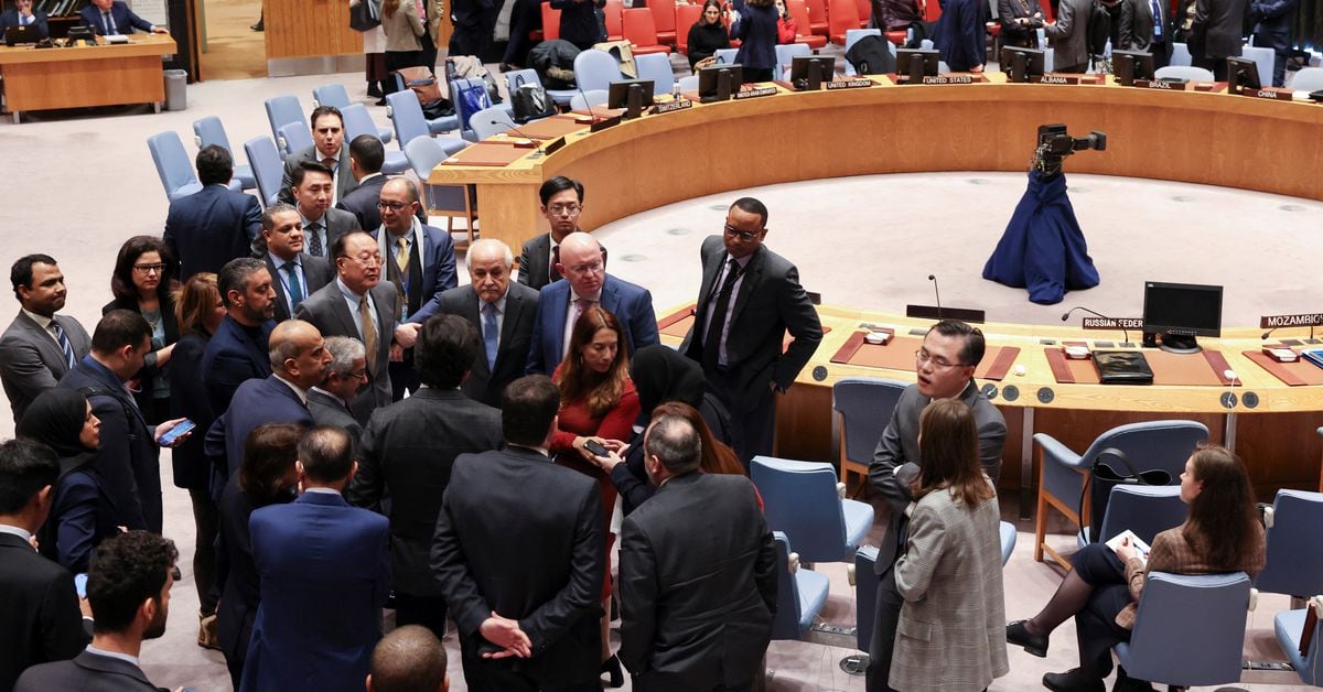 "UN Gaza Resolution Vote Delayed Again Amidst Efforts to Avoid US Veto"