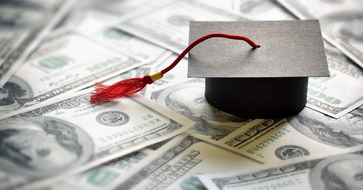 Featured image for "Expert Tips for Successful Student Loan Repayment"