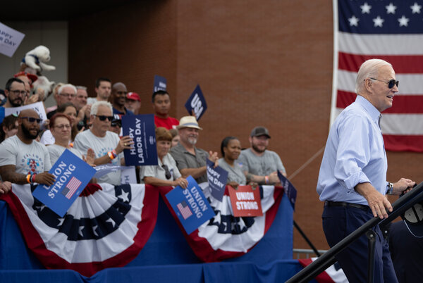 "Biden Stands with UAW Strike, Courts Autoworkers in Michigan"