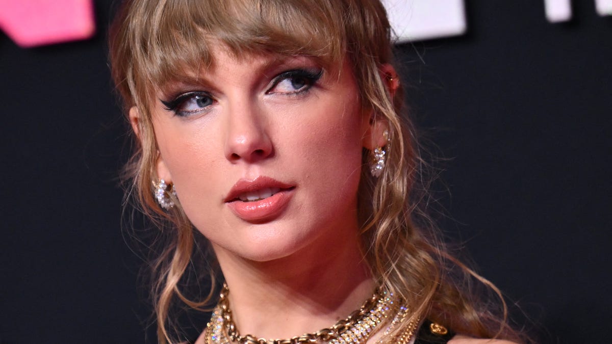 "Taylor Swift's Generous $1 Million Donation Supports Tennessee Tornado Relief"