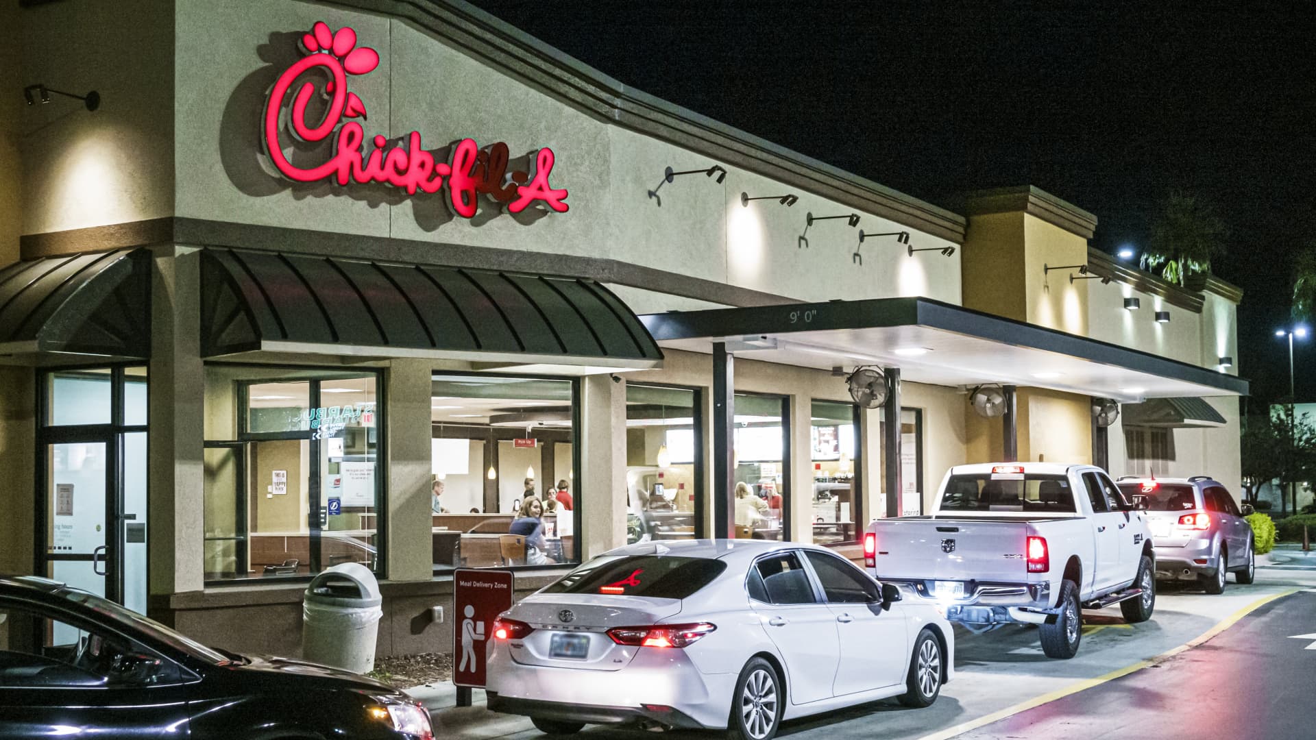 "2023 QSR® Drive-Thru Report: Faster Service as Fewer Drivers Wait in Line"