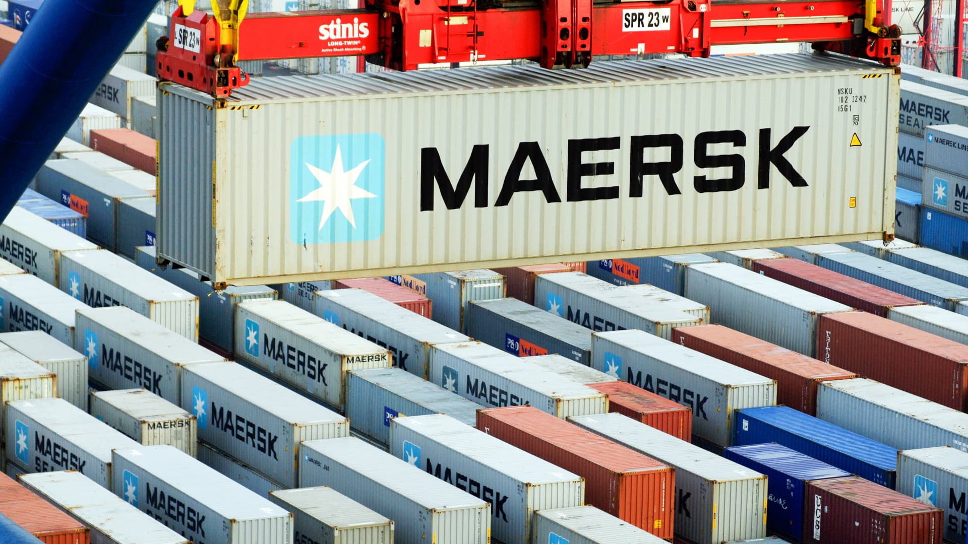 Maersk's Green Vessels Pave the Way for Carbon Neutrality in Shipping