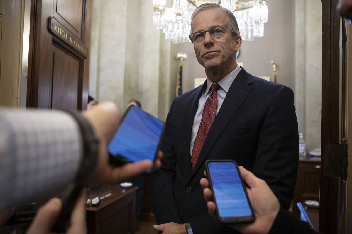 "McConnell and Top GOP Senators Navigate Trump Endorsement Pressure"