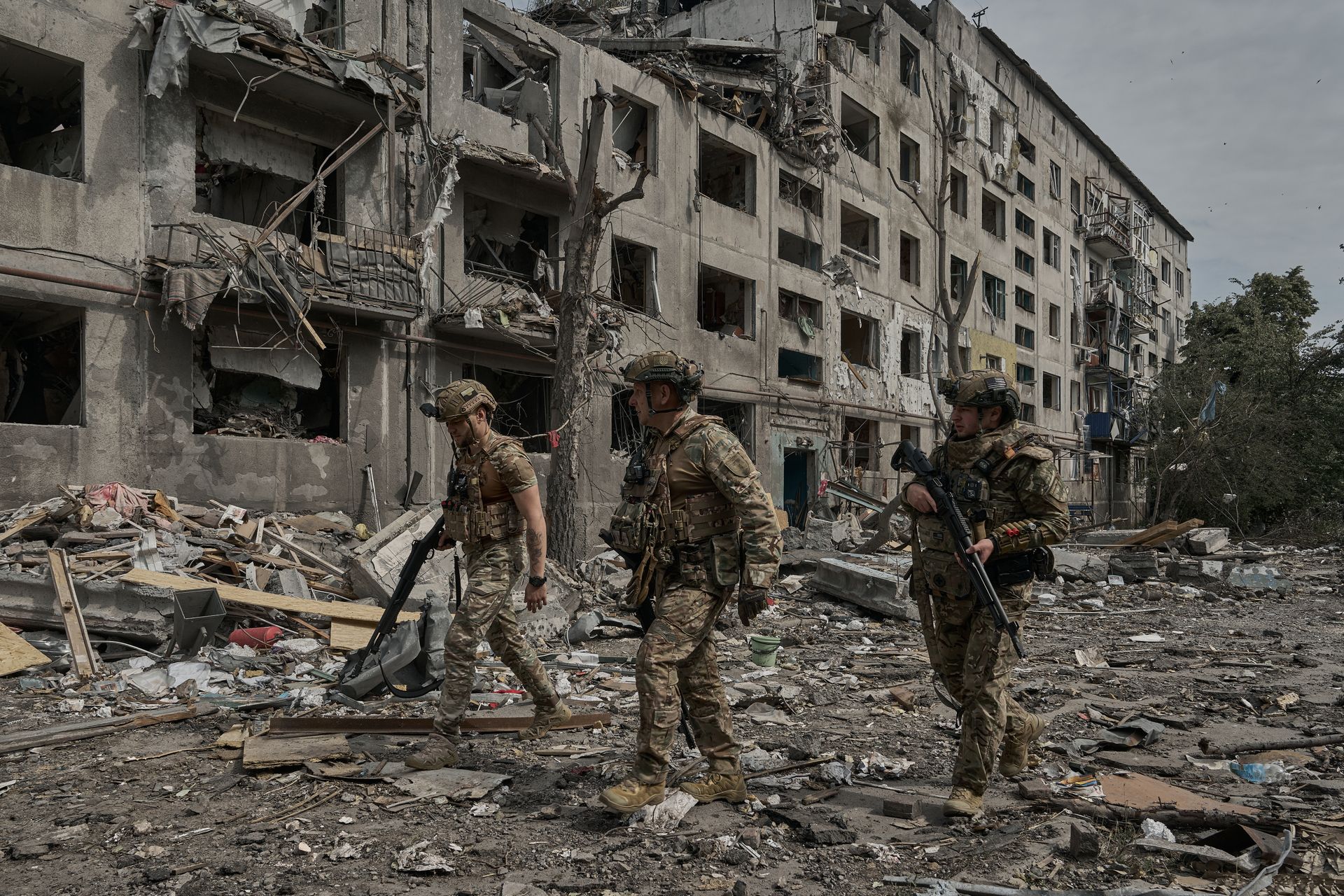 Featured image for Intensified Battle in Pokrovsk as Russia and Ukraine Deploy Troops