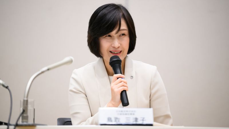 Featured image for "Former Flight Attendant Makes History as Japan Airlines' First Female President"