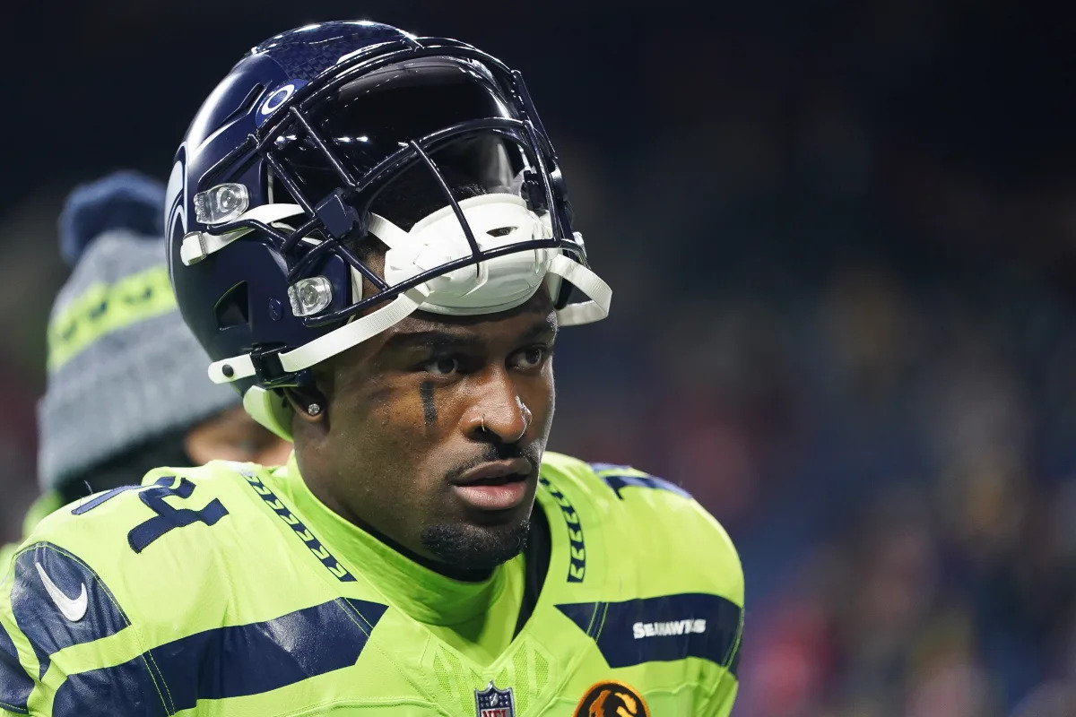 Featured image for "DK Metcalf's Silent Message: Sign Language Skills Impress and Intimidate NFL Opponents"